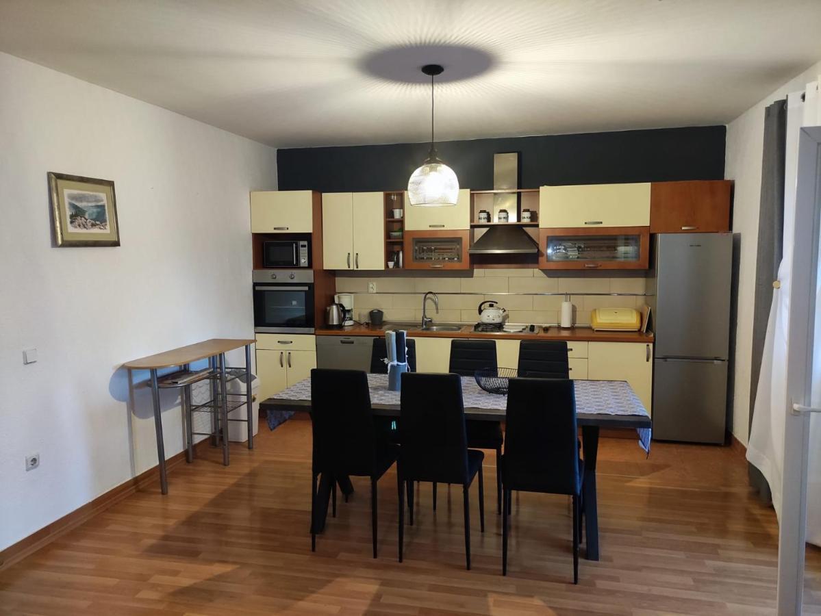 Apartment Cengo Kaštela Exteriör bild